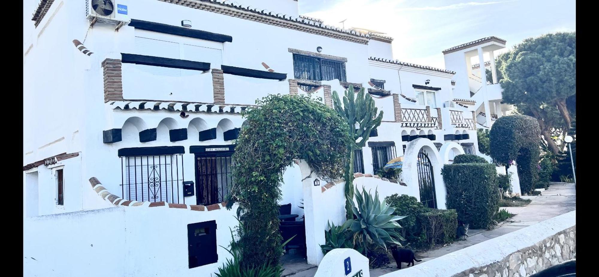 Mijas Costa - Beachside Apartment-B Sitio de Calahonda Exterior foto