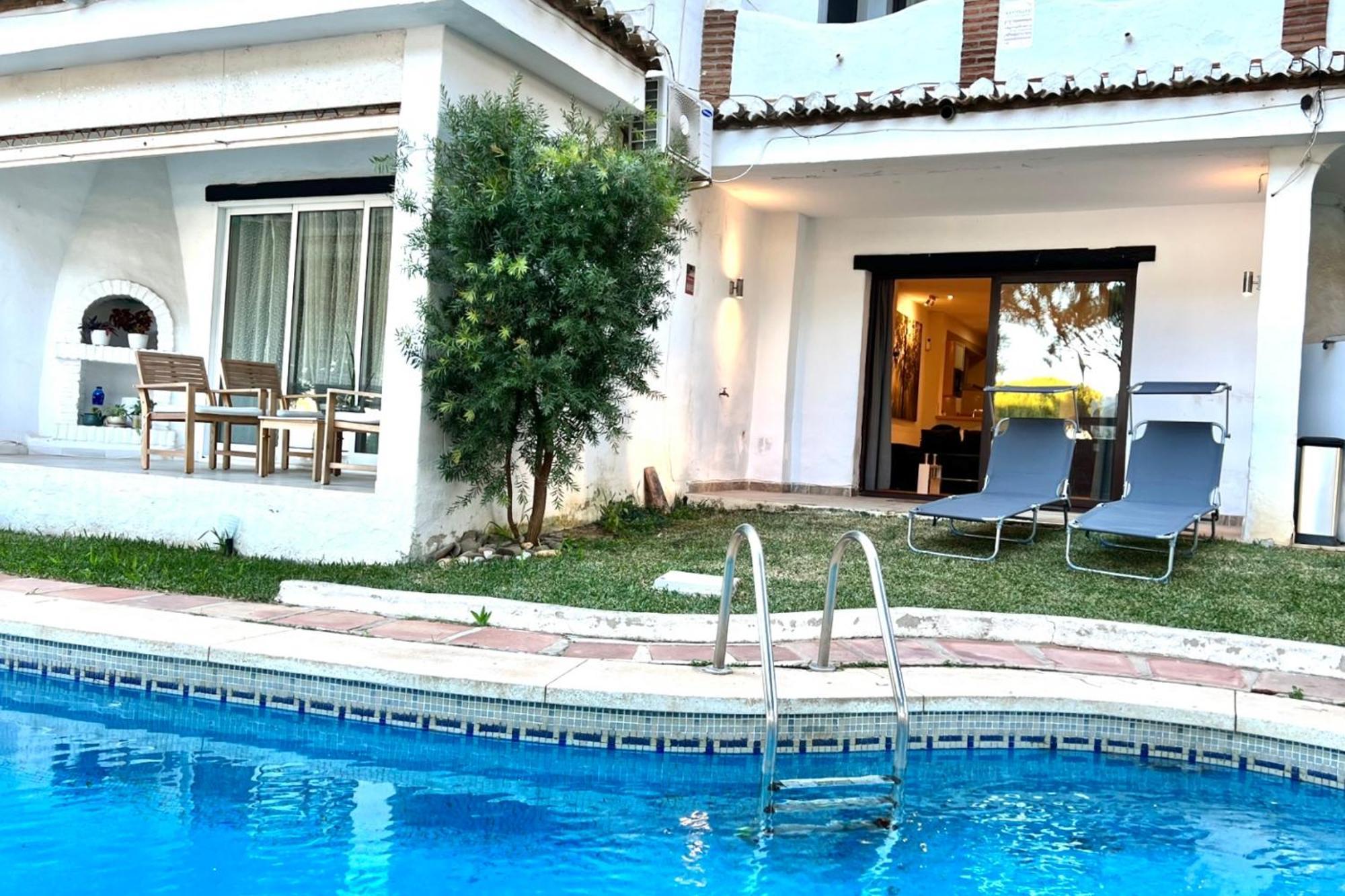 Mijas Costa - Beachside Apartment-B Sitio de Calahonda Exterior foto